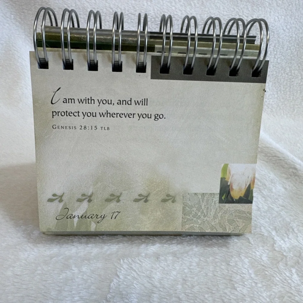 DaySpring Promises & Blessings Perpetual Flip Calendar Scripture Verses DS 16766